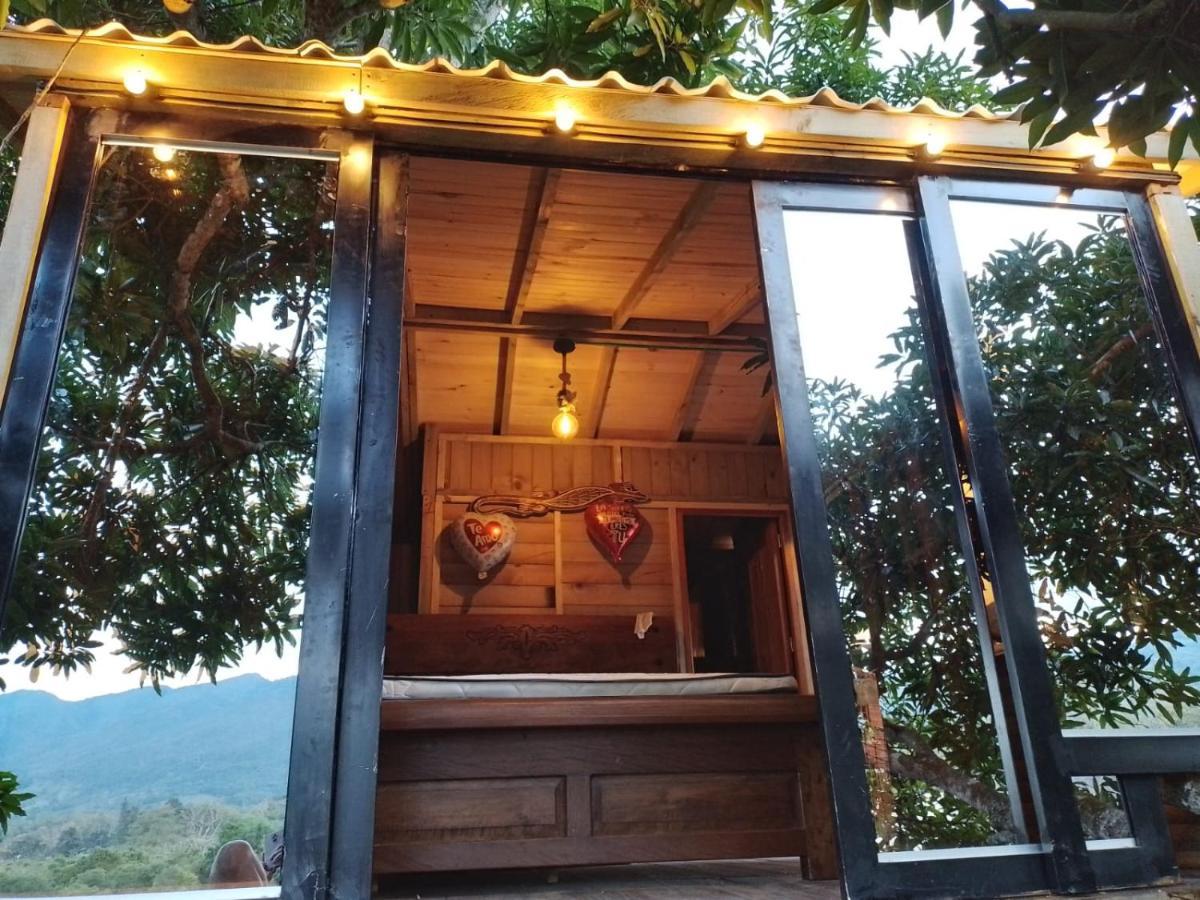 ホテル La Casita Del Arbol Guaduas Cundi. エクステリア 写真
